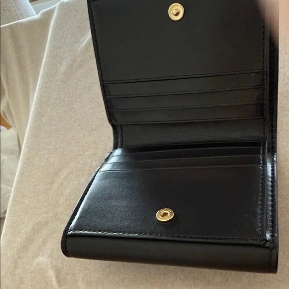 Elegant Coach Black and Tan Women's Wallet - Picture 2 of 6